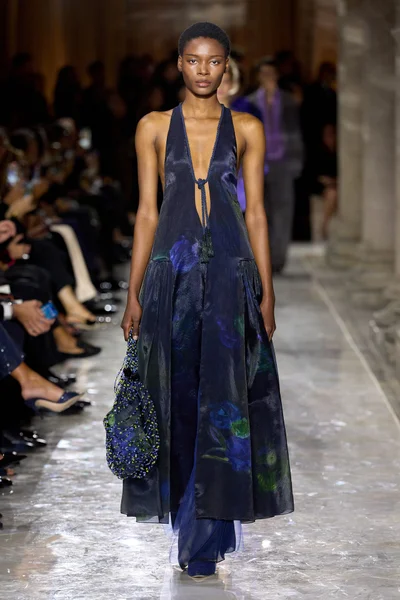 Look 54